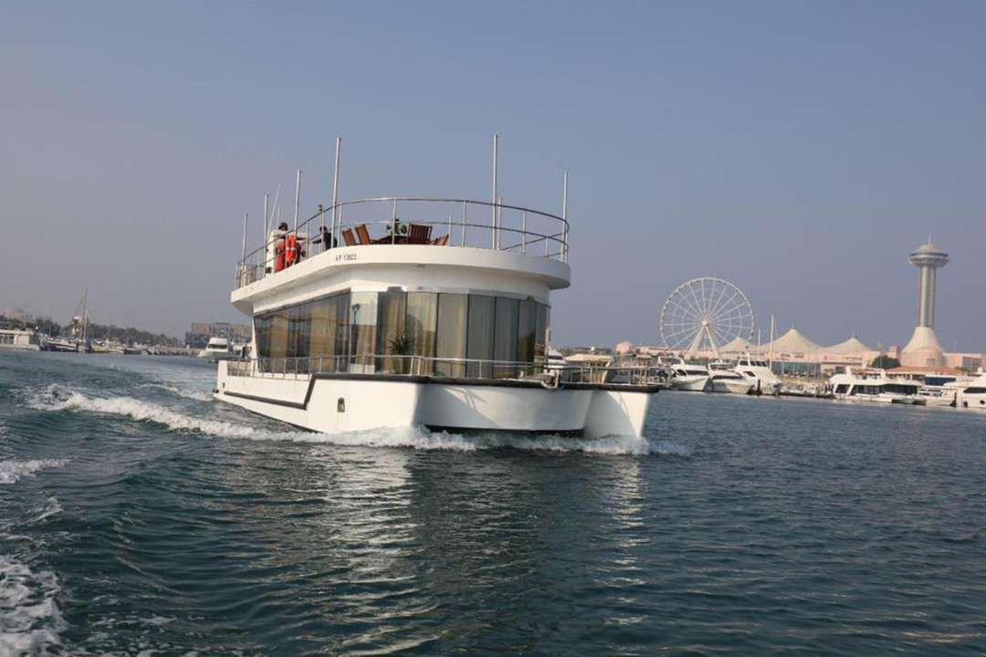 Botel Butinah Charters Yacht Abu Dhabi